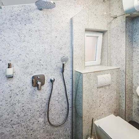 Sweet Luri Apartmán *